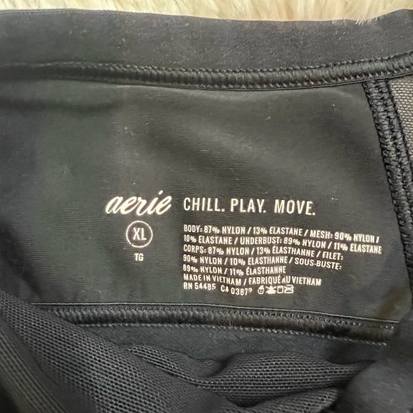 Aerie Chill Play Move Black Sports Bra - Picture 4 of 4